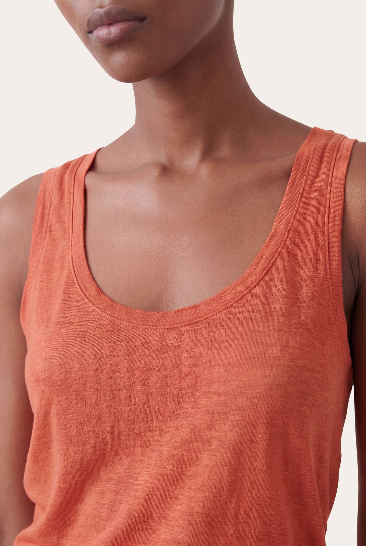 Women's Scoop-Neck Linen Tank Top – White, view 9