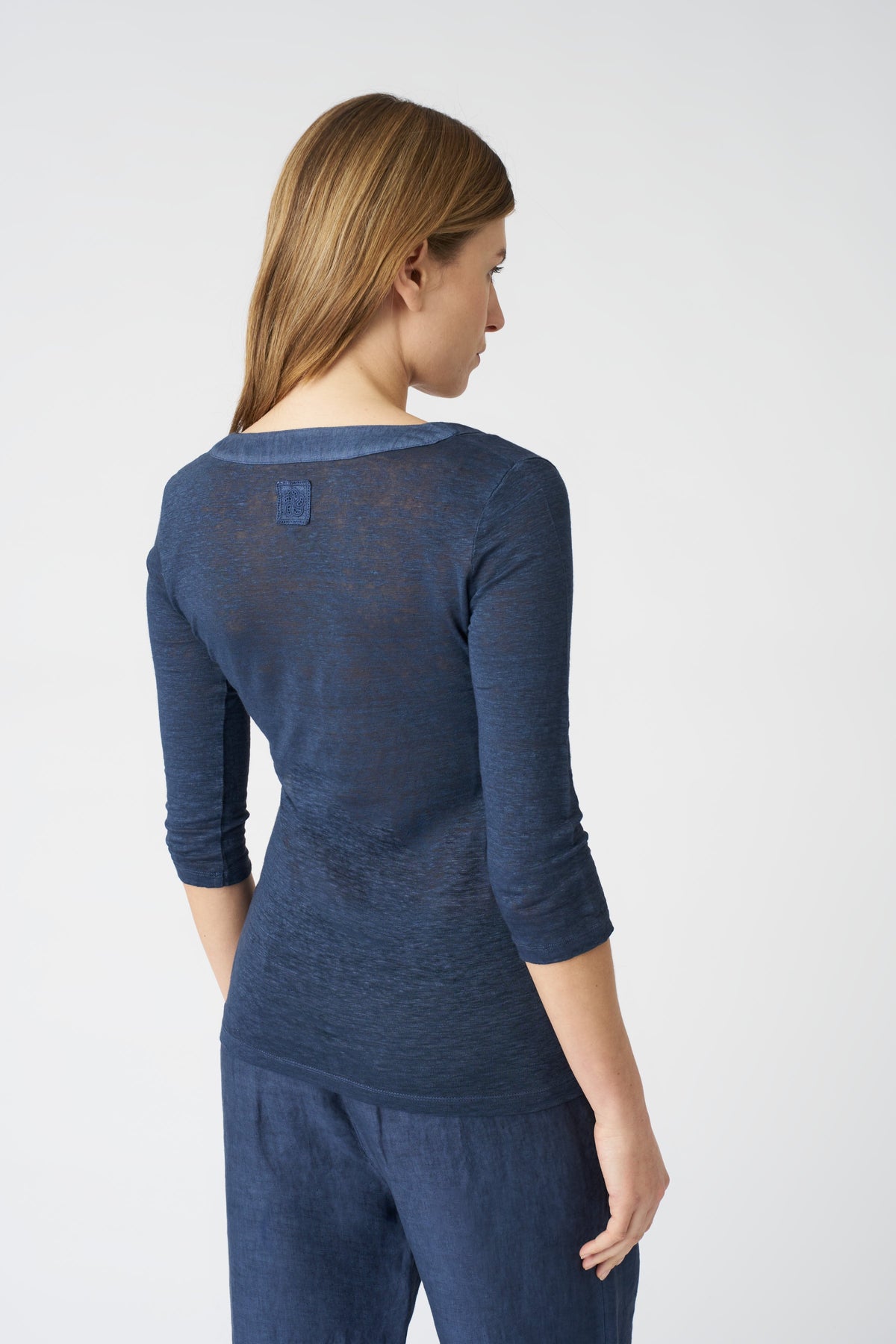 Women's Kara Linen T-Shirt – Navy Fade, view 3