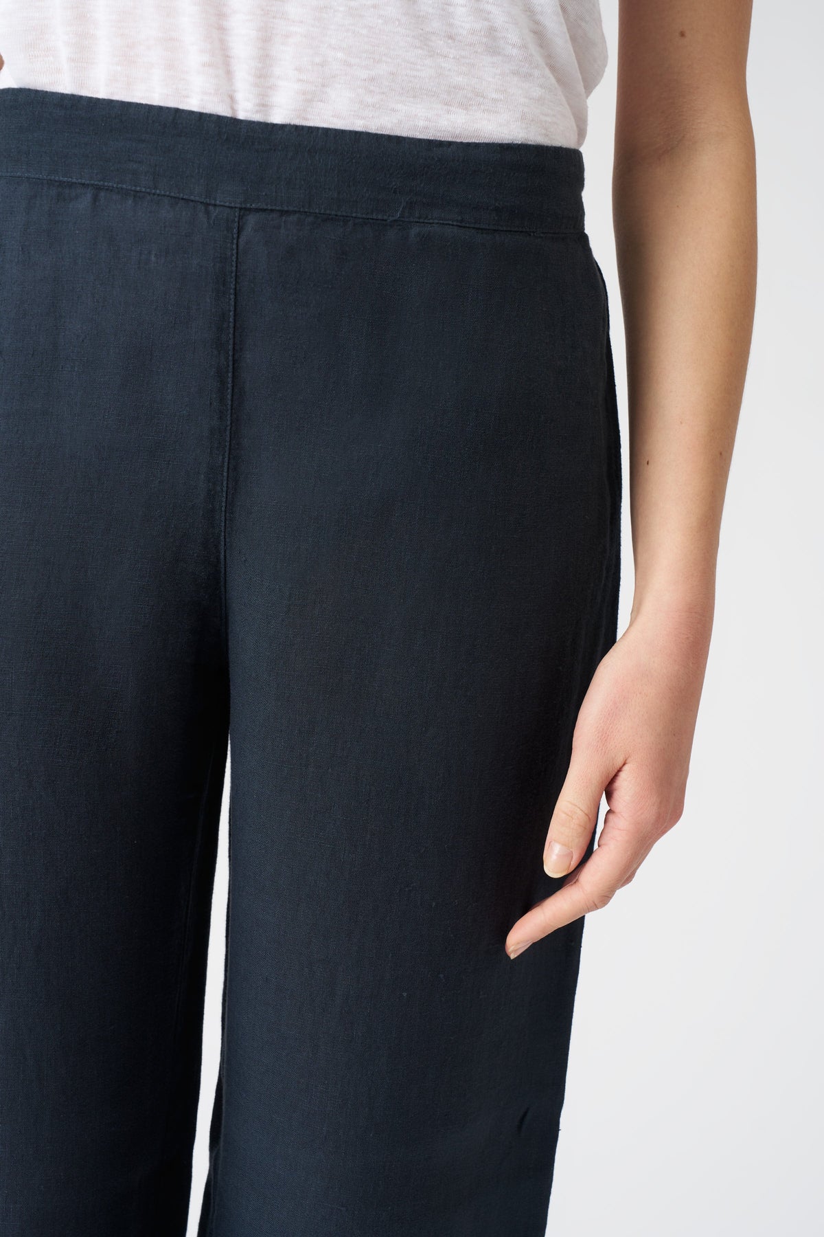 Women's Roma Linen Pants – Night Blue, view 2