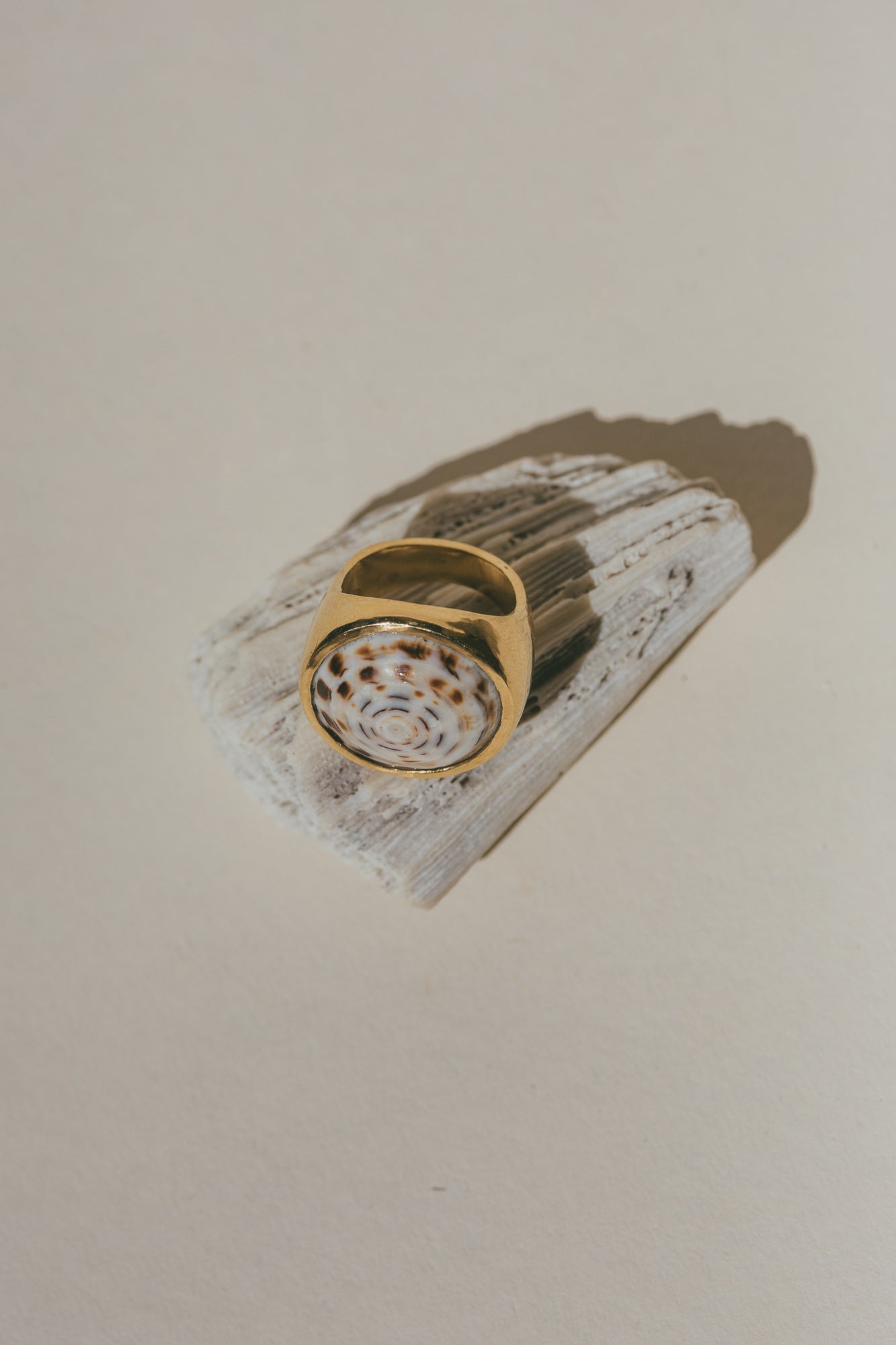 A TOP VIEW OF THE 18K GOLD PUKA RING-ONE-OF-A-KIND-PATTERN