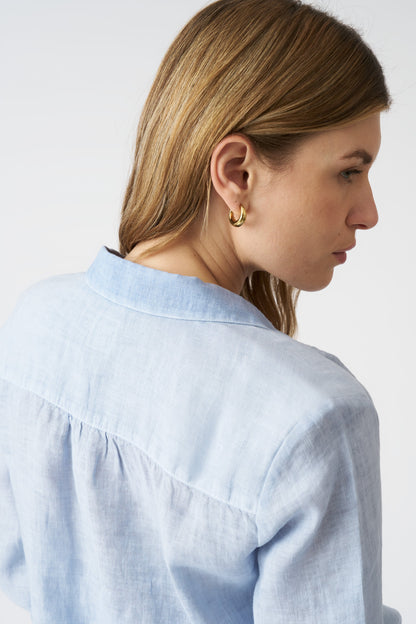 Women's Linen Regular-Fit V-Neck Shirt – Sea Soft Fade, view 2