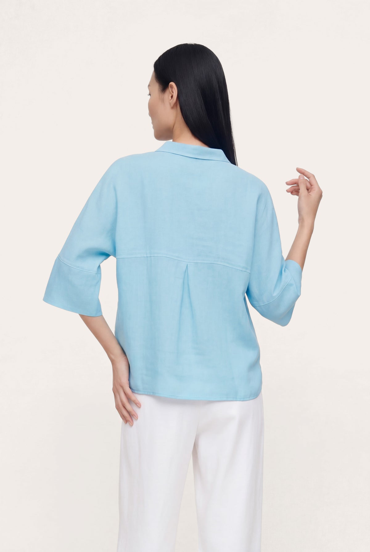 Women's Linen Relaxed-Fit Shirt with Chest Pocket – Navy Fade, view 11