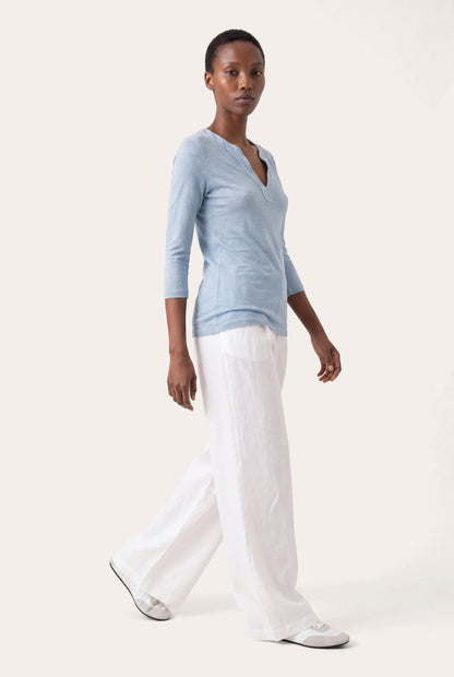 Women's Linen V-Neck T-Shirt with Refined Finish – Safari Soft Fade, view 8