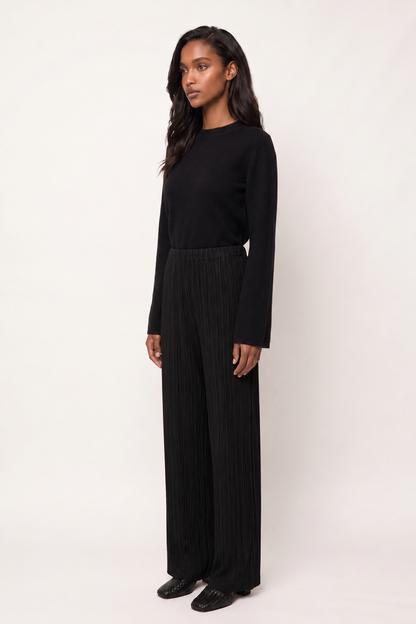 Women's Plissé Wool-Viscose Fluid Pants – Black, view 3