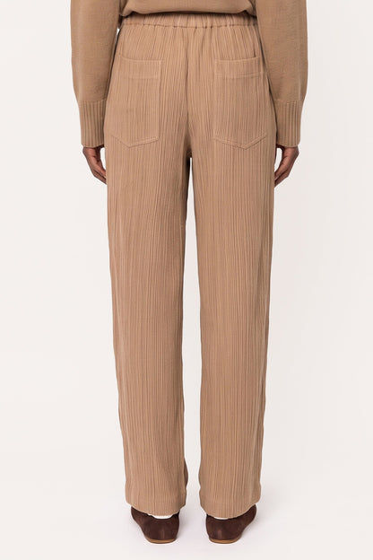 Women's Plissé Wool-Viscose Fluid Pants – Nut, view 2