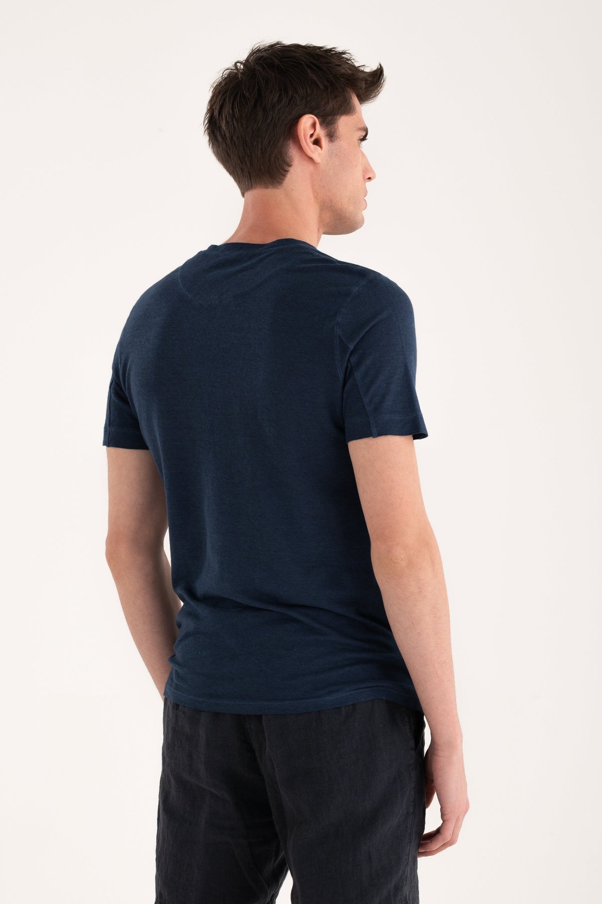 Men's Linen Slim Fit V-Neck T-Shirt – Navy Fade, view 2