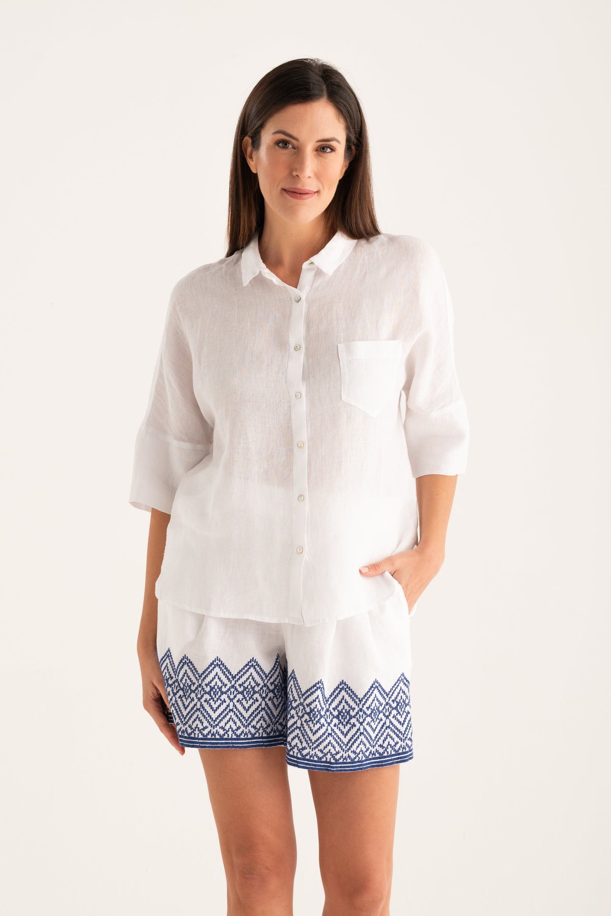 Women's Linen Relaxed-Fit Shirt with Pocket – White, view 1