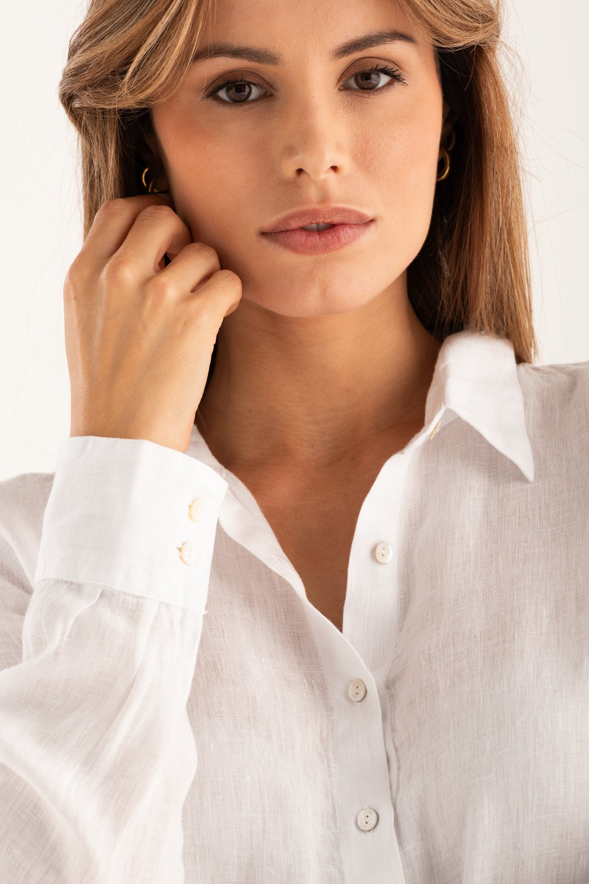 Women's Linen Knot-Detail Shirt – White, view 3