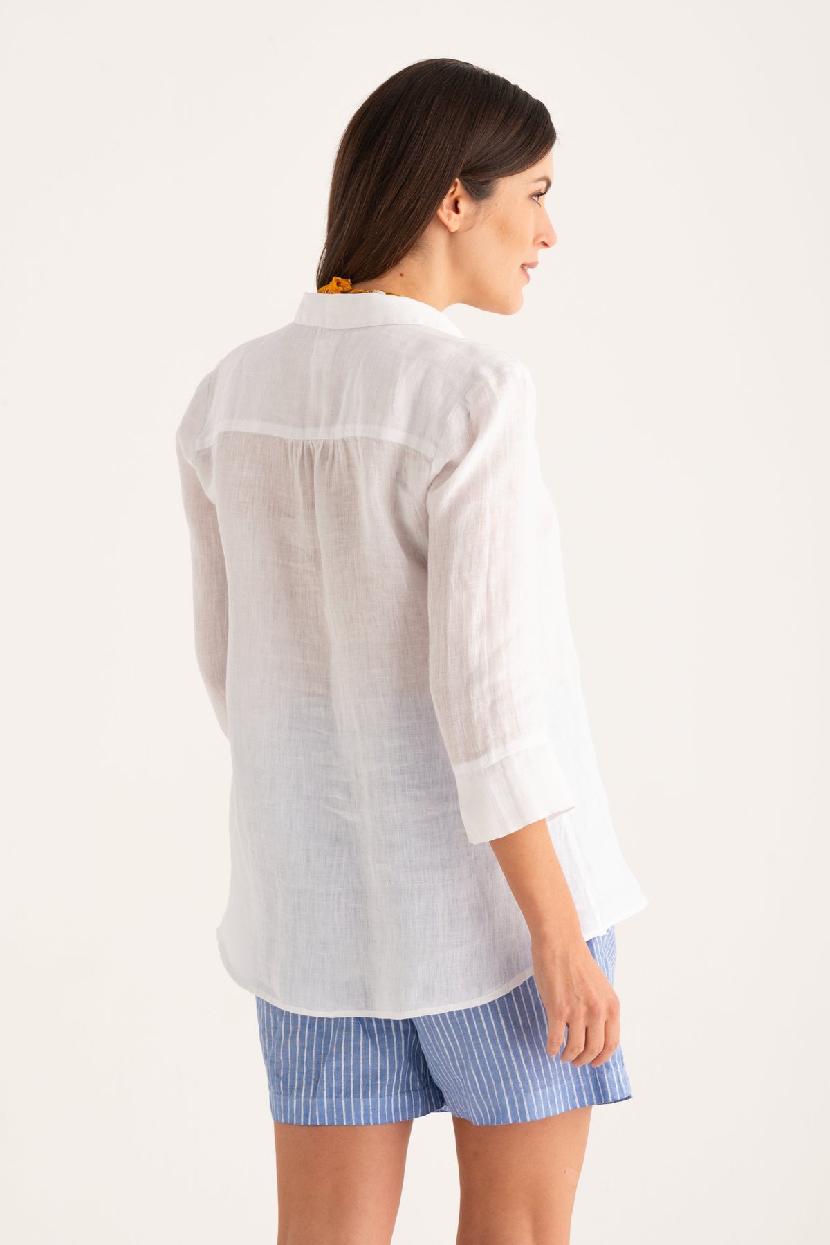 Women's Linen Relaxed-Fit V-Neck Shirt – White, view 2