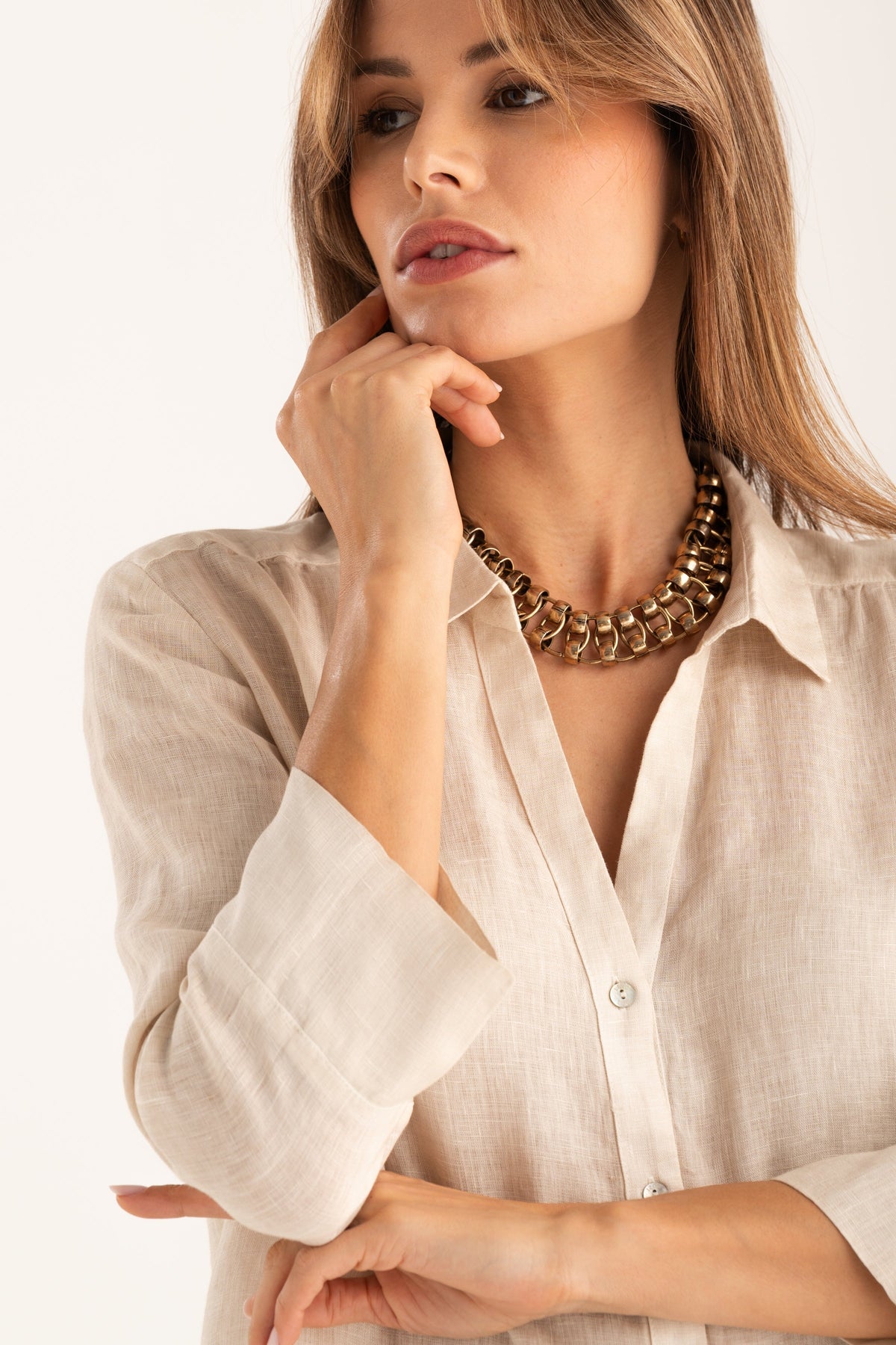 Women's Linen Relaxed-Fit V-Neck Shirt – Safari Soft Fade, view 3