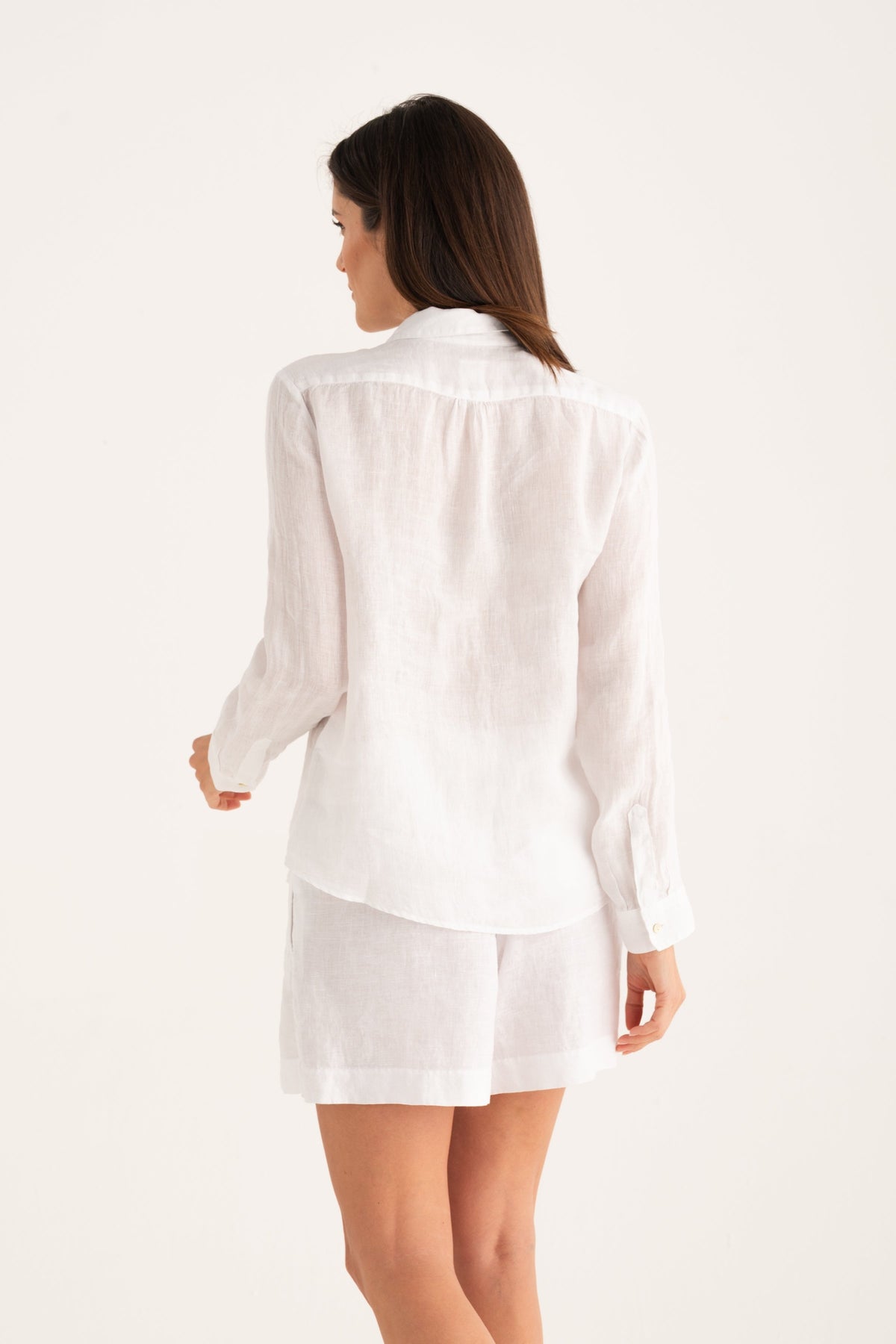 Women's Classic Regular-Fit Linen Shirt – White, view 2