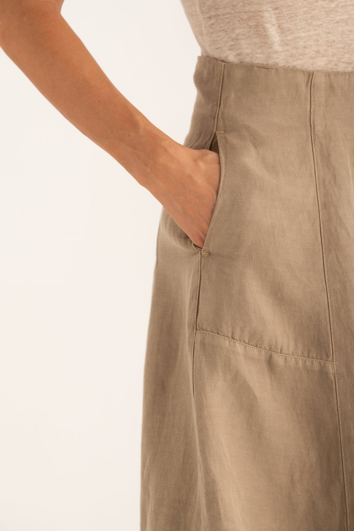 Women's Flared Maxi Linen Skirt with Front Slit – Savana, view 3