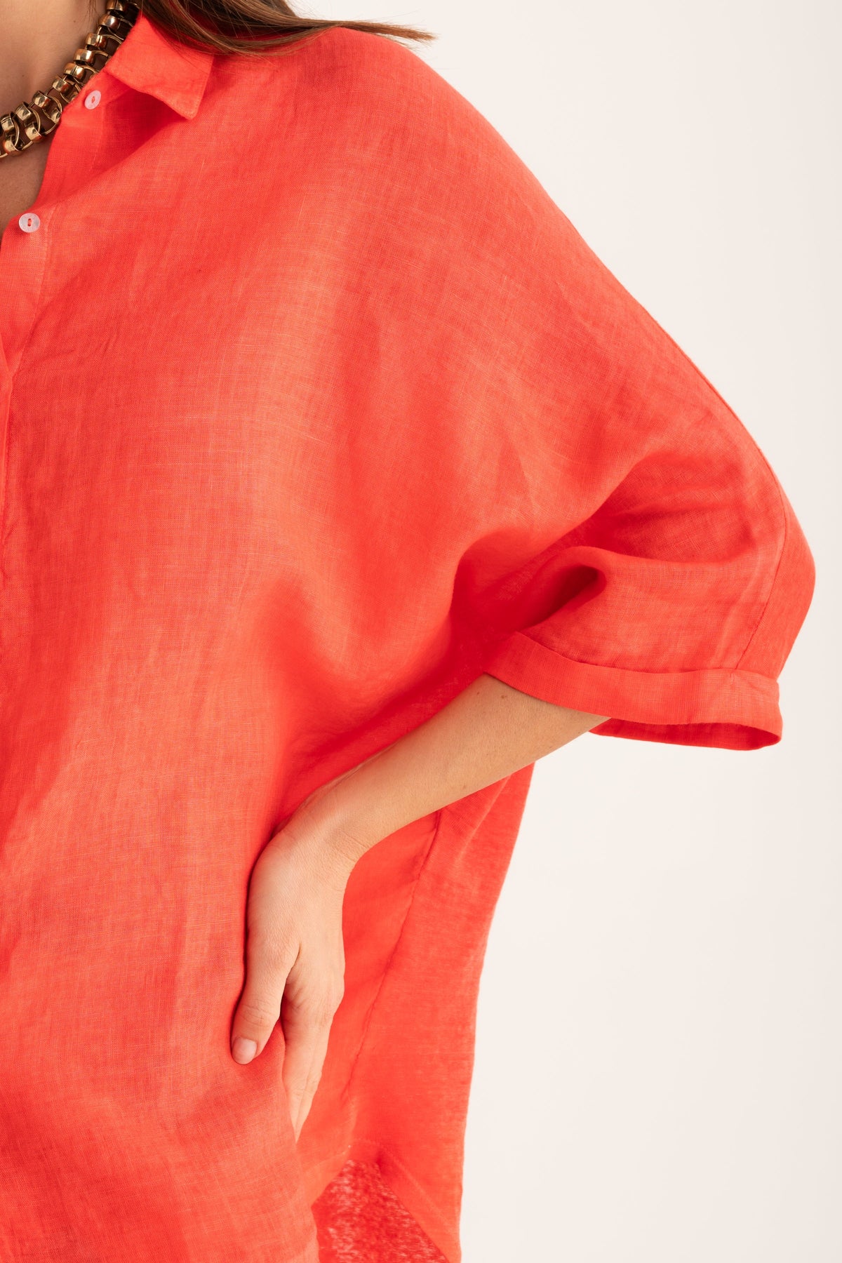 Women's Linen Oversized Shirt with Wide Sleeves – Anemone Soft Fade, view 3