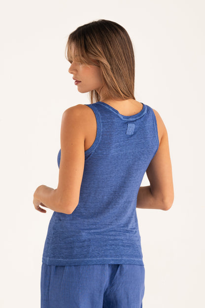 Women's Scoop-Neck Linen Tank Top – Ink Soft Fade, view 2