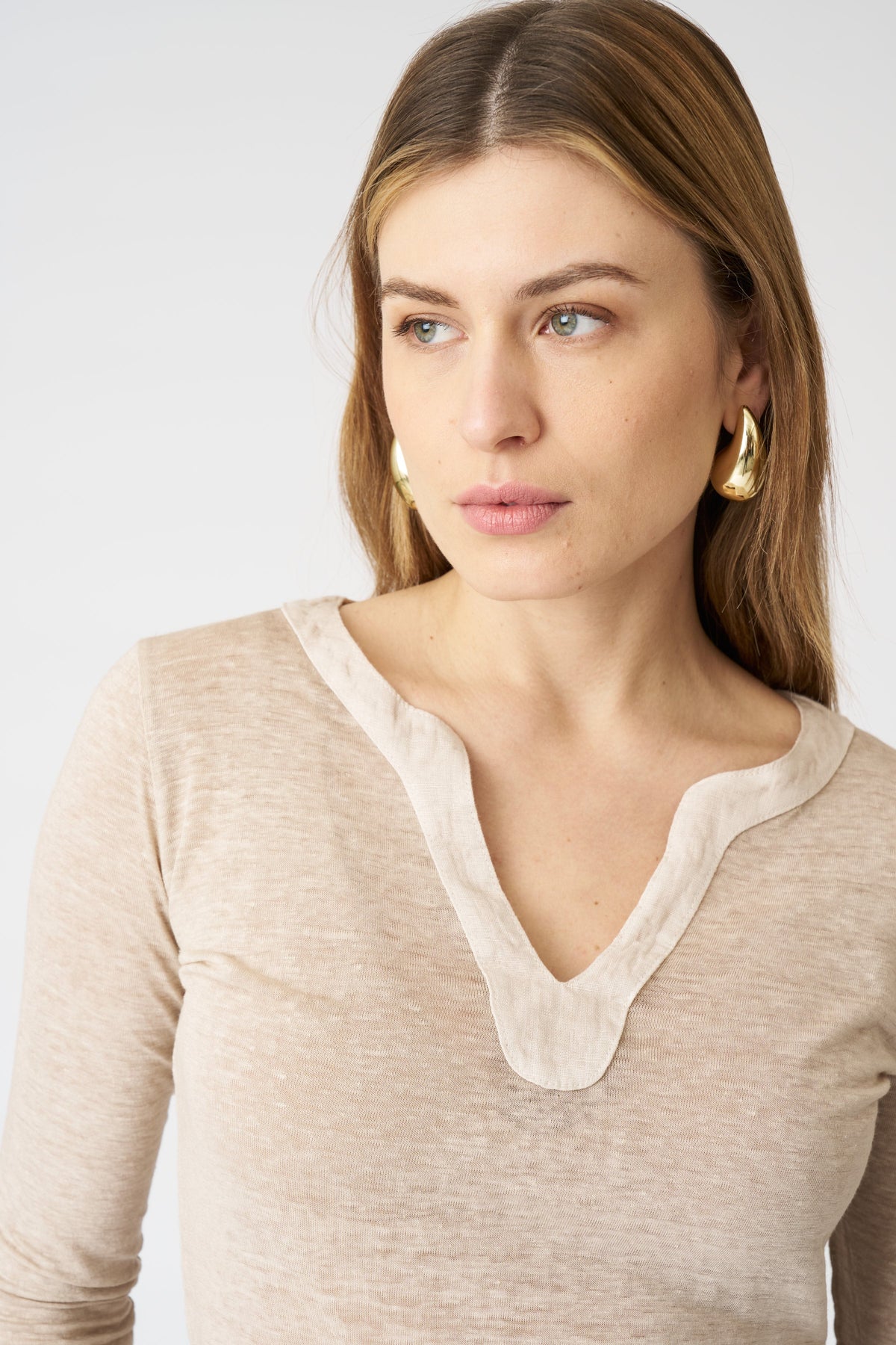 Women's Kara Linen T-Shirt – Beige Soft Fade, view 2