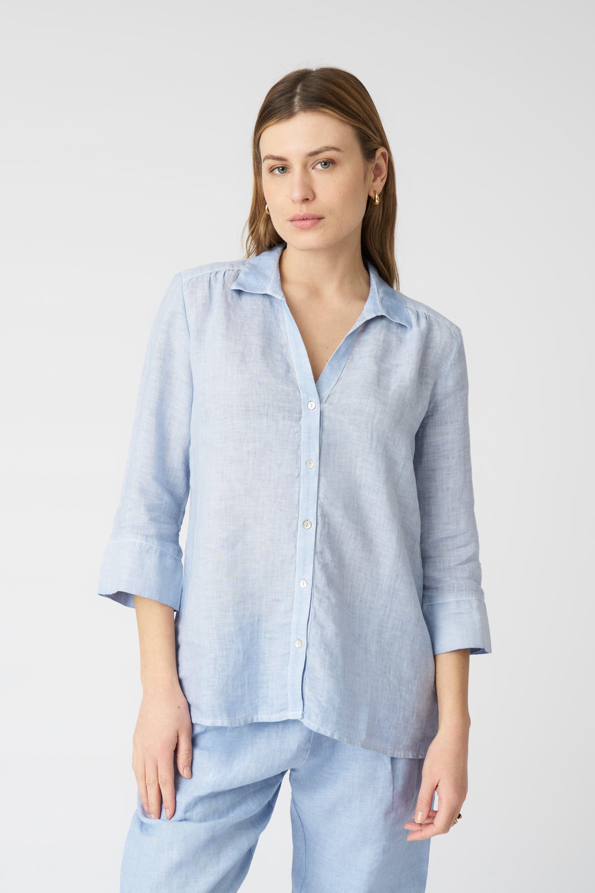 Women's Linen Regular-Fit V-Neck Shirt – Sea Soft Fade, view 1