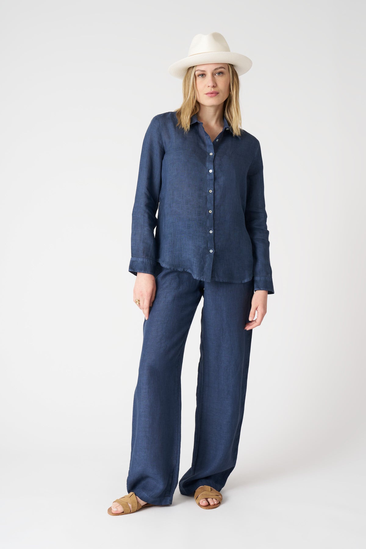 Women's Linen Regular-Fit Shirt – Navy Fade, view 3
