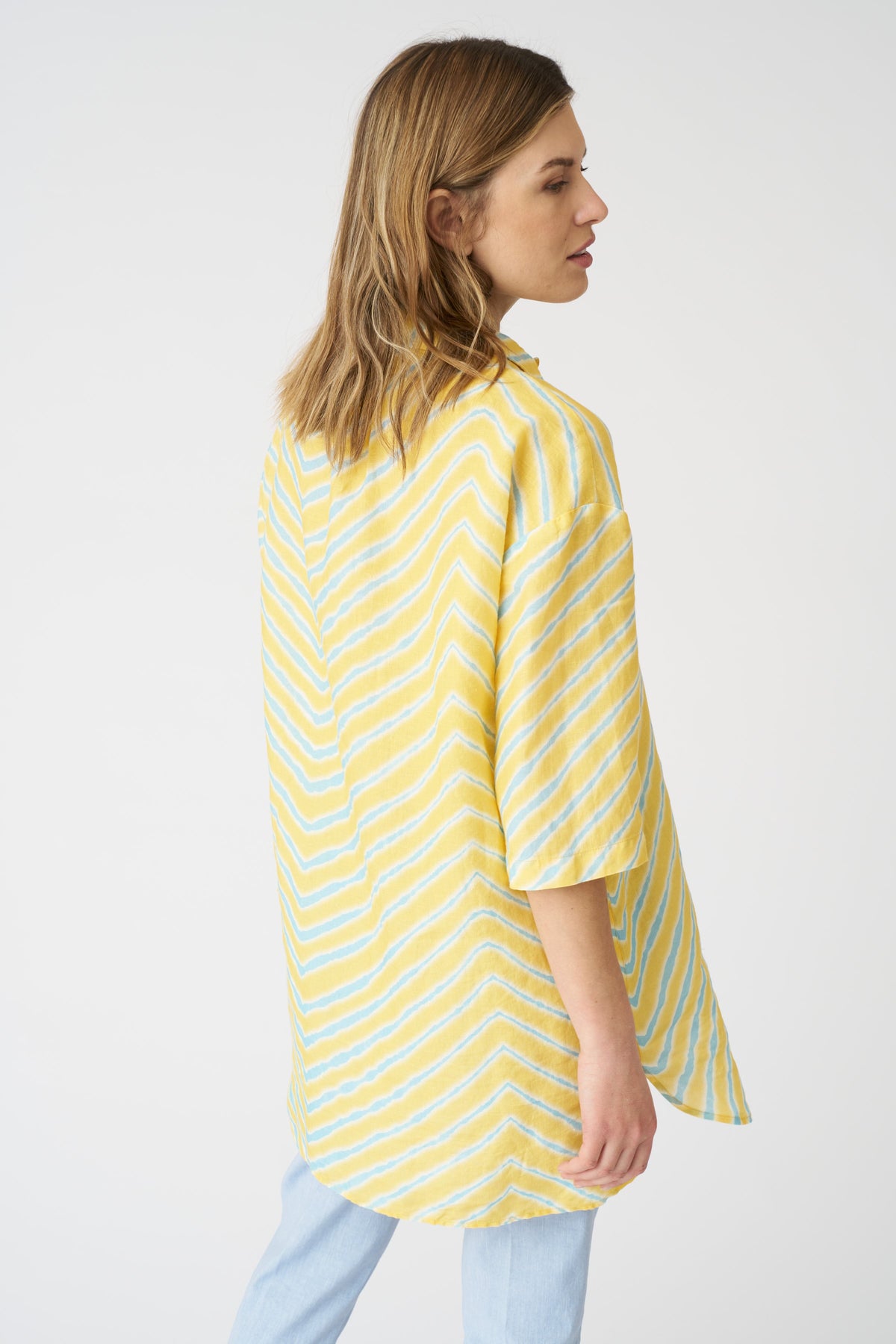 Women's Wave-Stripe Boyfriend Linen Shirt – Print, view 4