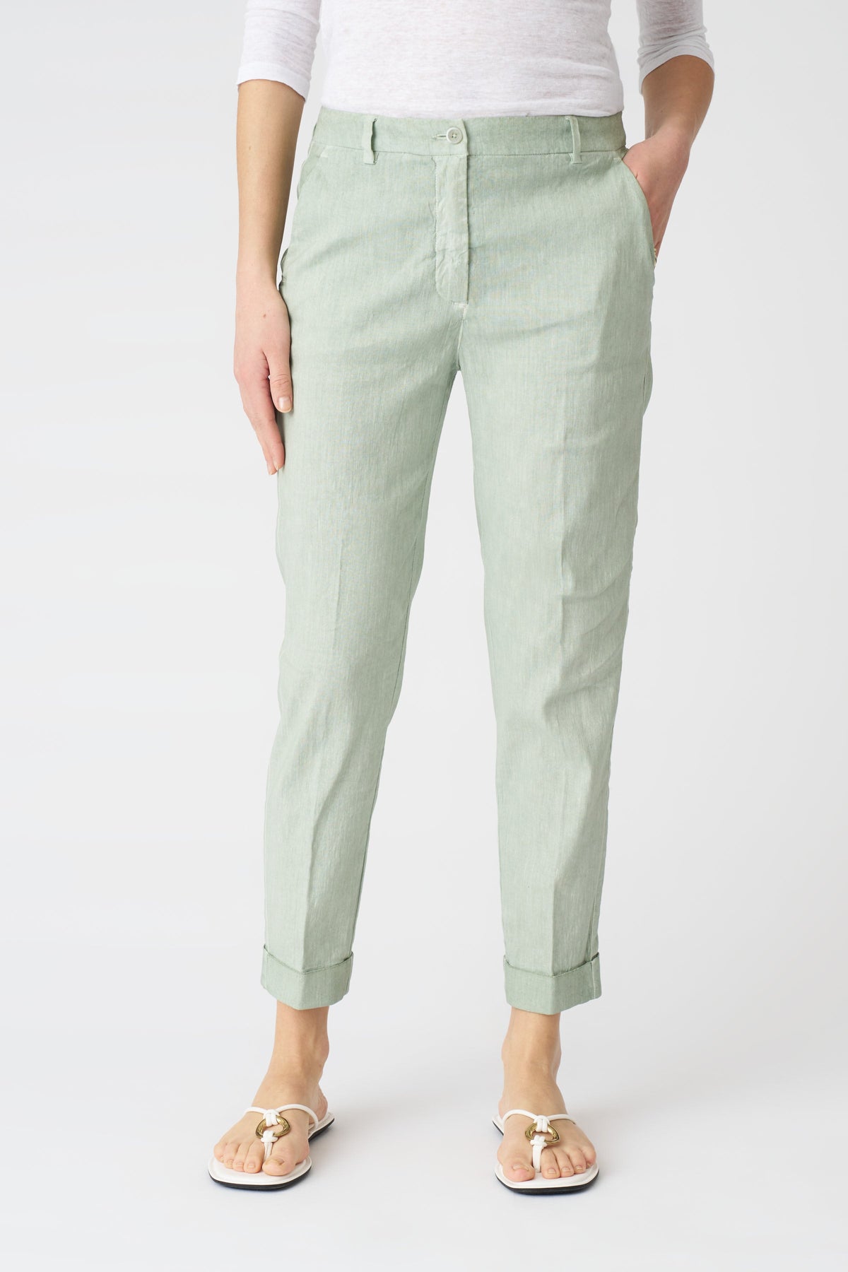 Women's Linen Cropped Chino Pants – Pistache Soft Fade, view 3