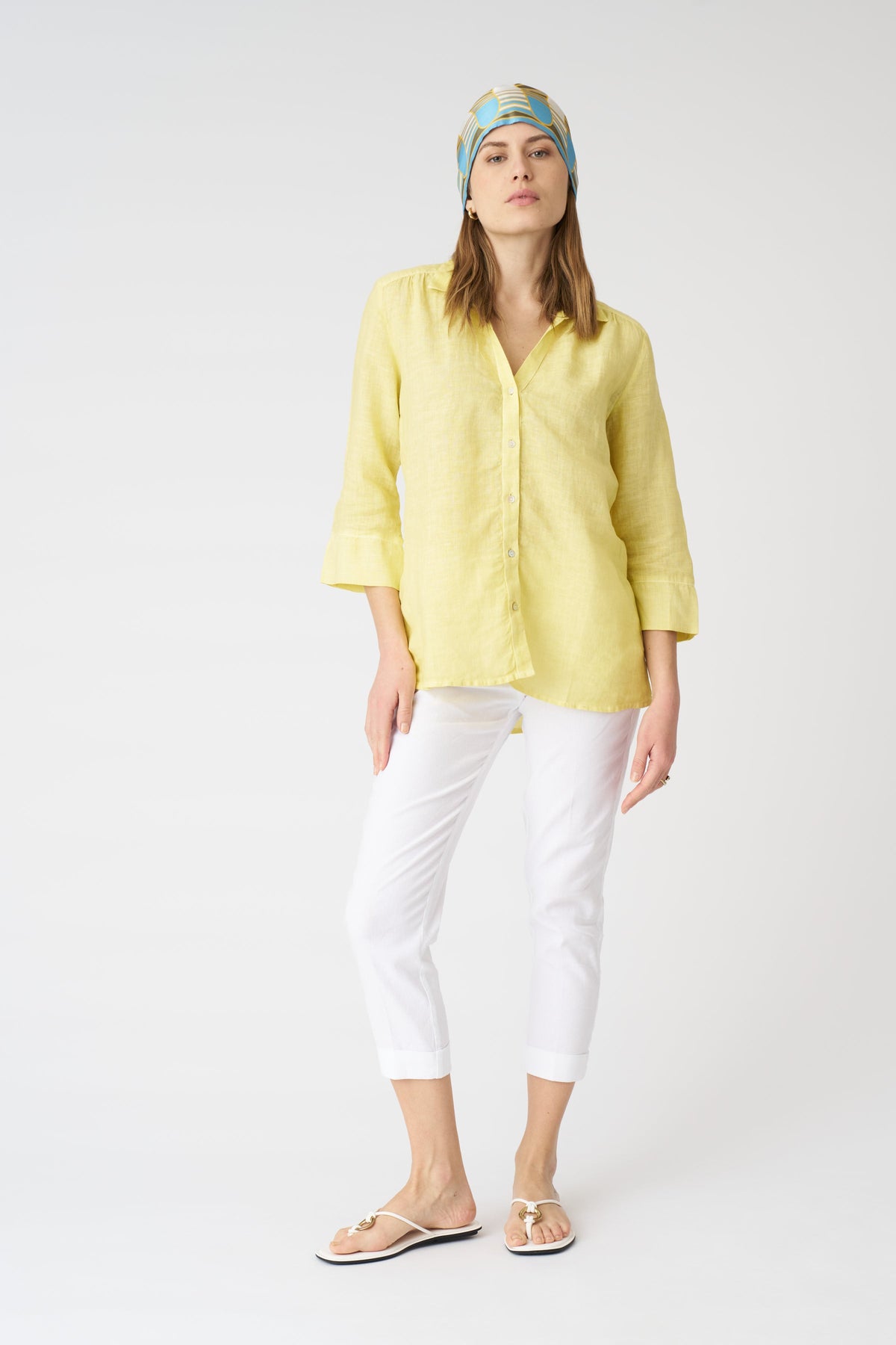 Women's Linen Regular-Fit V-Neck Shirt – Sun Soft Fade, view 3