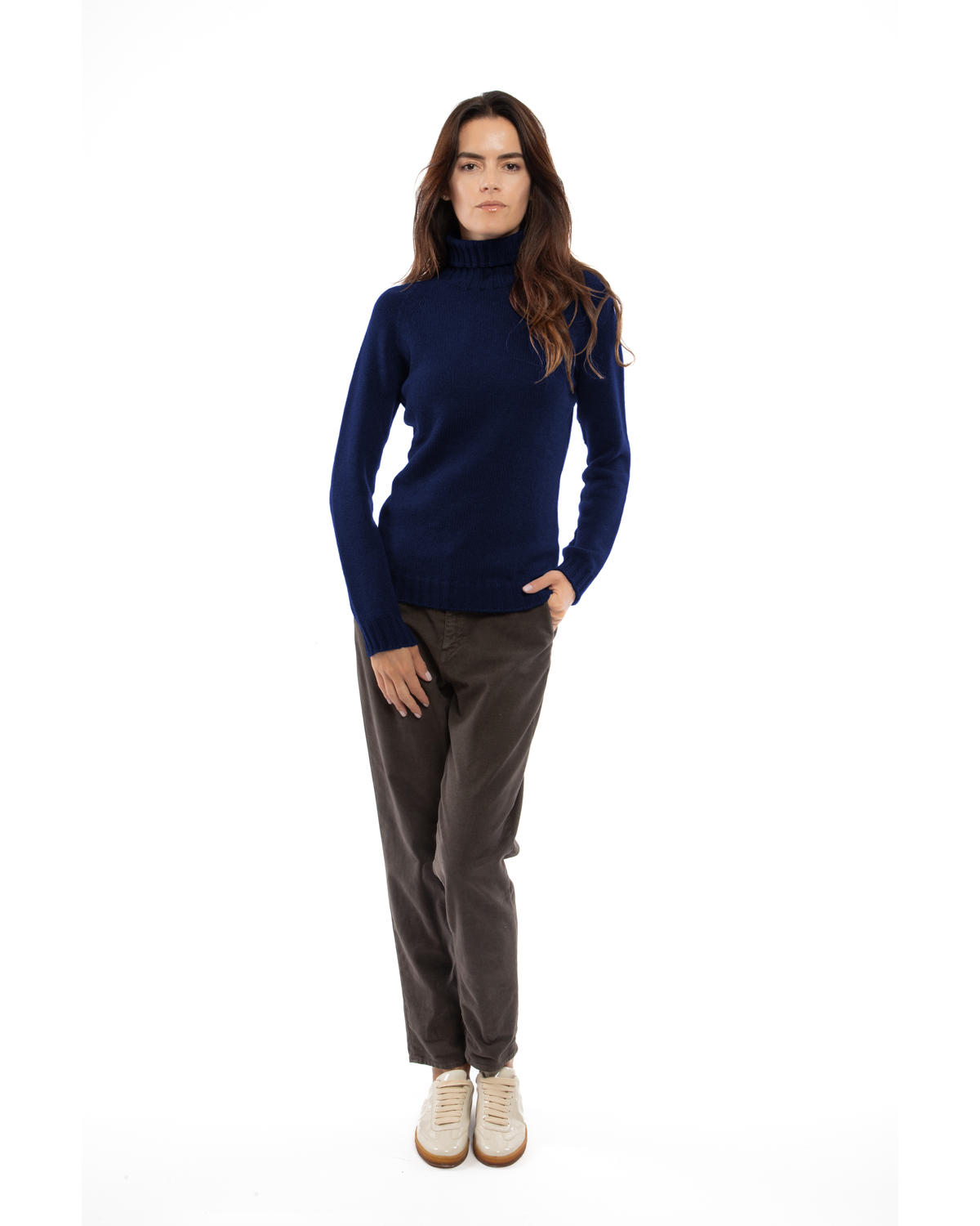 Women's cashmere raglan sleeve turtleneck sweater in Blue, full-length view on a model