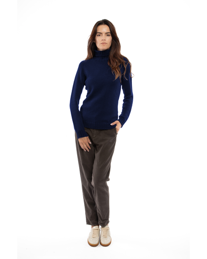 Women's cashmere raglan sleeve turtleneck sweater in Blue, full-length view on a model
