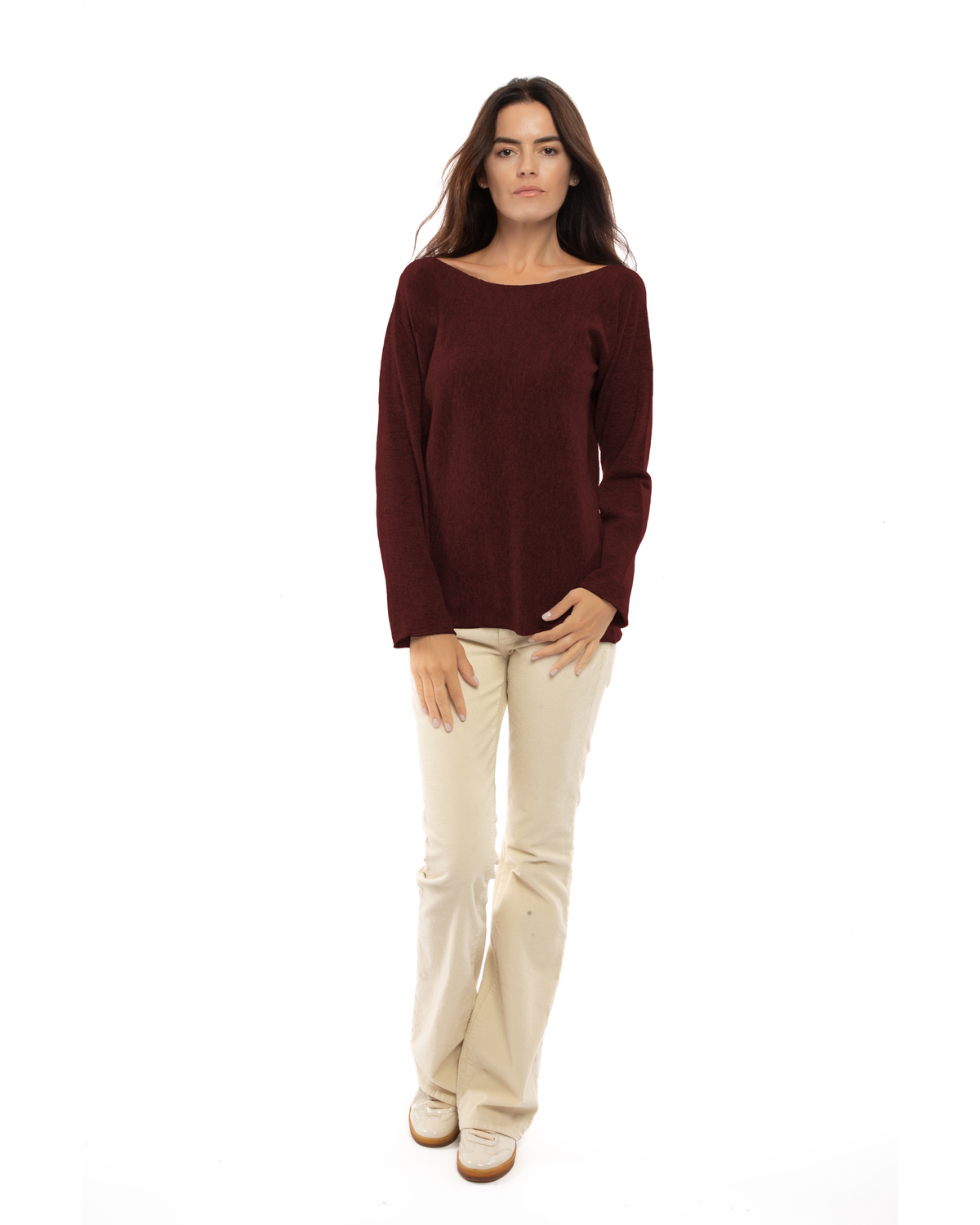 Women's cashmere maxi lounge boatneck sweater in Bordeaux, full-length view on a model