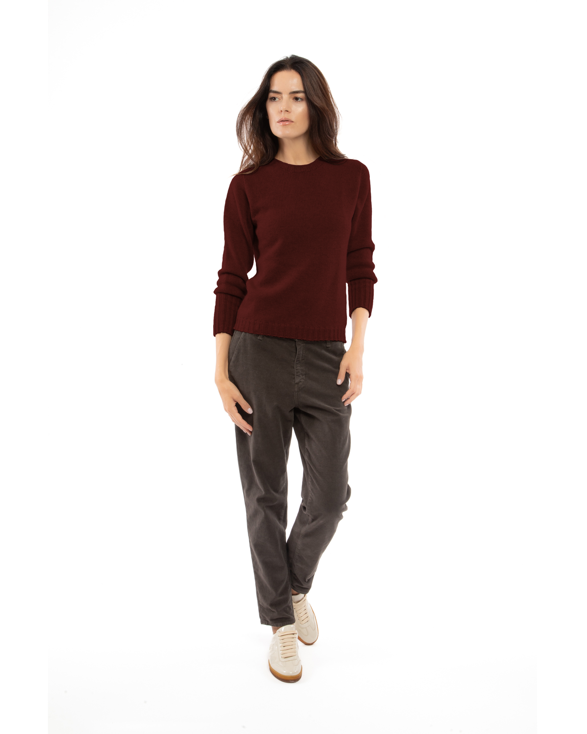 Women's Pure Cashmere Ribbed-Trim Crewneck Sweater Bordeaux — view 2