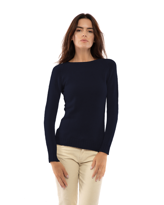 Front view of the night blue cashmere raglan crewneck sweater