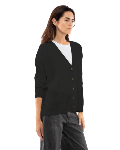 Women's cashmere oversized cardigan in Black, three-quarter front view on model