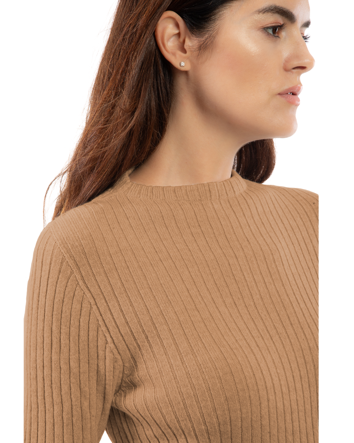 Close-up of the camel cashmere crewneck sweater's vertical ribbing