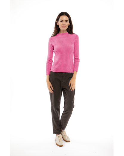 Women's Cashmere Vertical Rib Crewneck Sweater Fuchsia — view 2