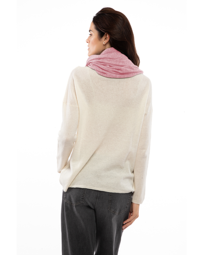 Women's Maxi Pure Cashmere Infinity Scarf Baby Pink — view 4