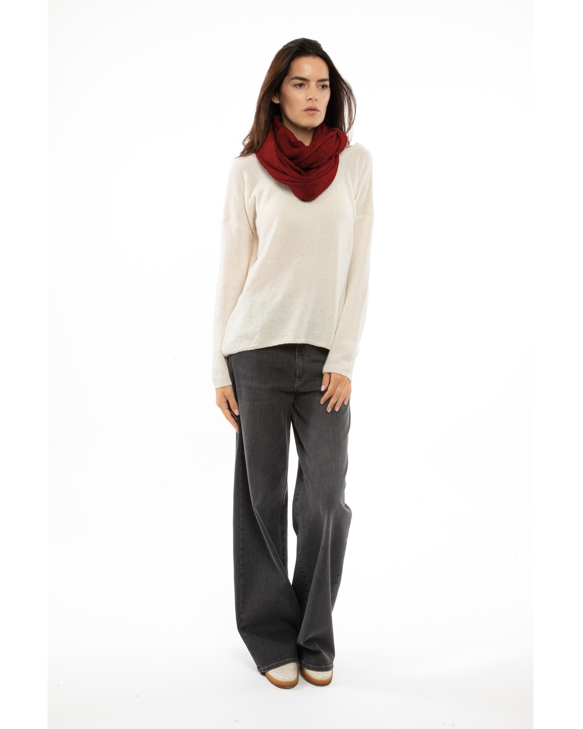 Women's Maxi Pure Cashmere Infinity Scarf Chianti — view 2