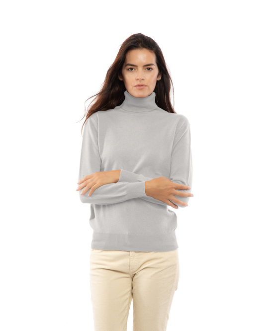 Women's cashmere turtleneck sweater in Light Gray, front portrait view on model