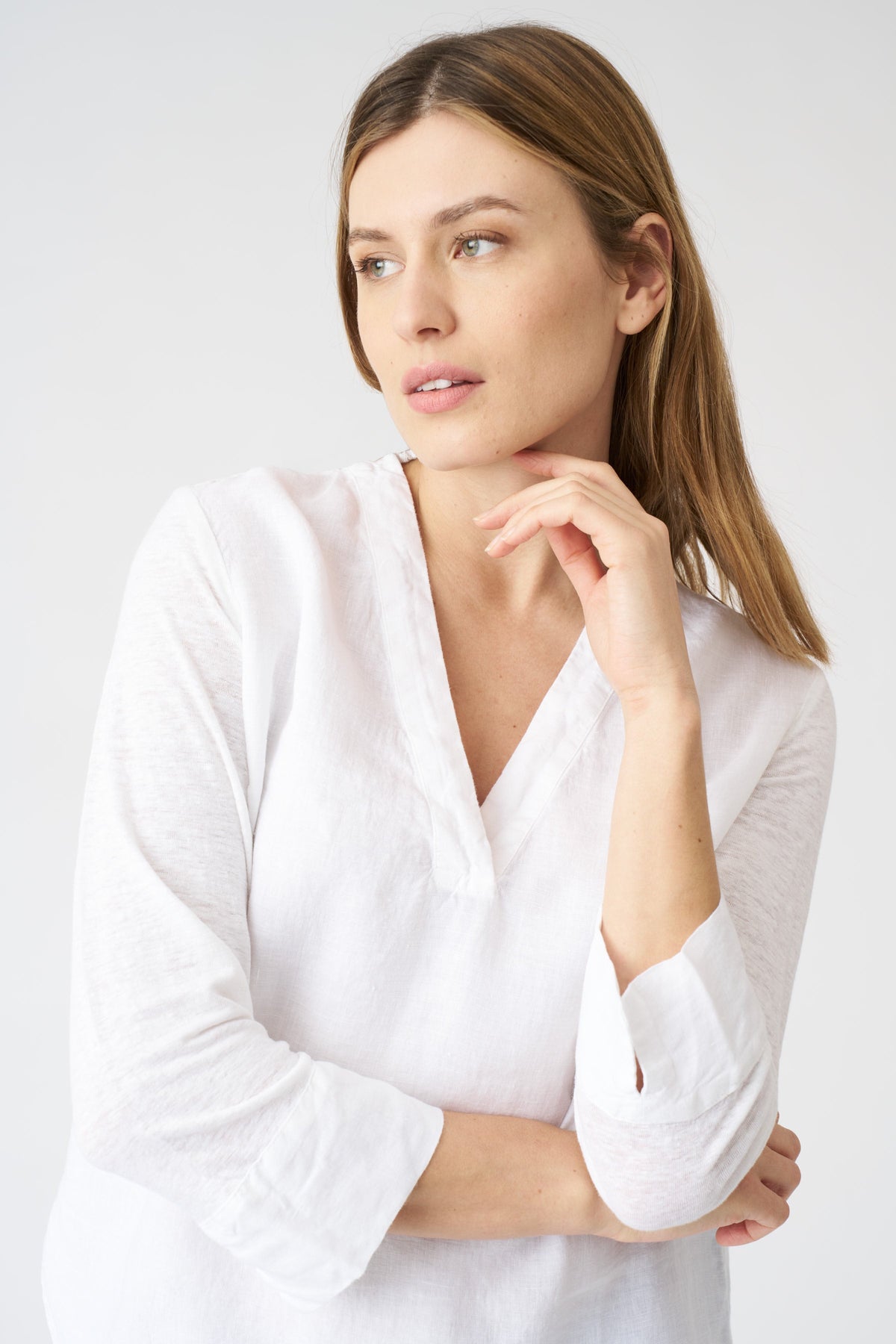 Women's Linen Relaxed V-Neck Blouse – White, view 2