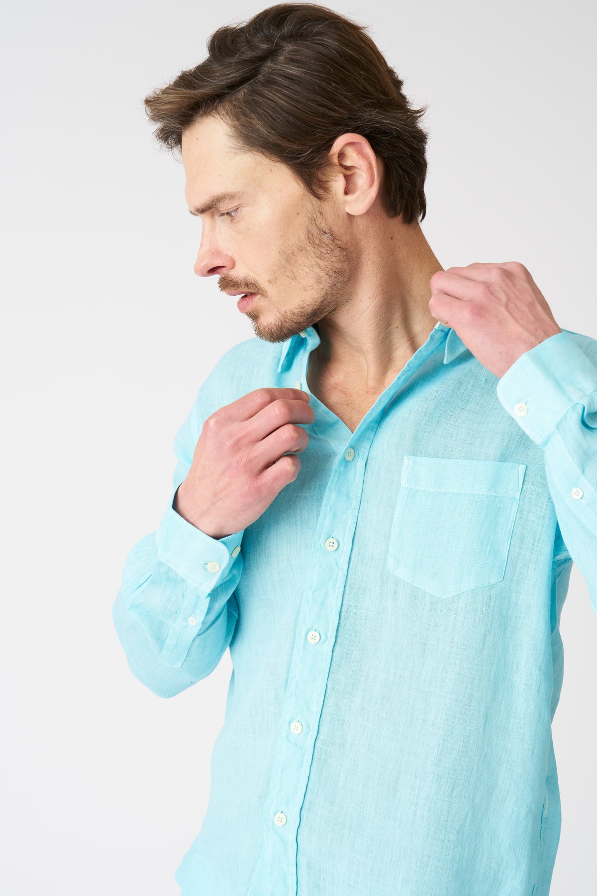 Men's Italian Collar Regular Fit Linen Shirt with Pocket – Aruba Blue Soft Fade, view 2
