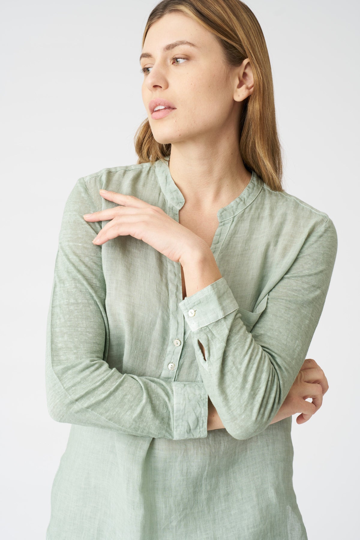 Women's Linen Blouse with Side Slits – Pistache Soft Fade, view 2