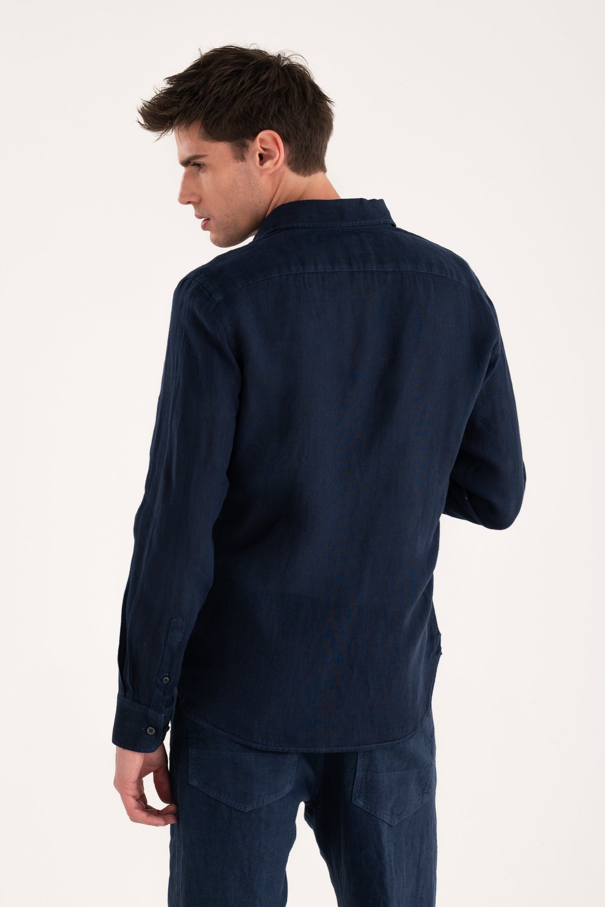 Men's Long-Sleeve Contemporary Fit Linen Shirt – Navy Fade, view 2
