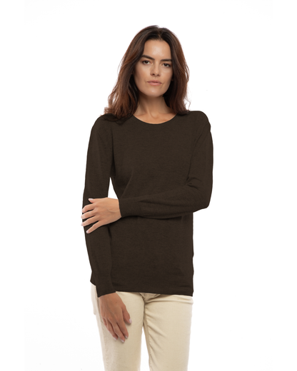 Coffee pure cashmere classic crewneck sweater, front view on a model.