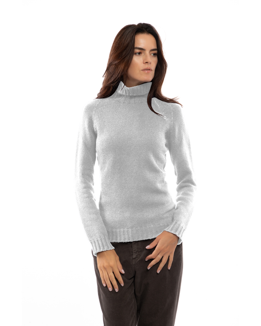 Light Gray cashmere raglan-sleeve turtleneck sweater, front view on a model.