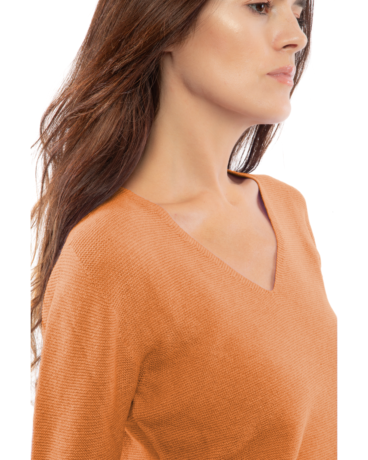 Saffron pure cashmere links-stitch V-neck sweater, close-up of the V-neckline and links-stitch texture.