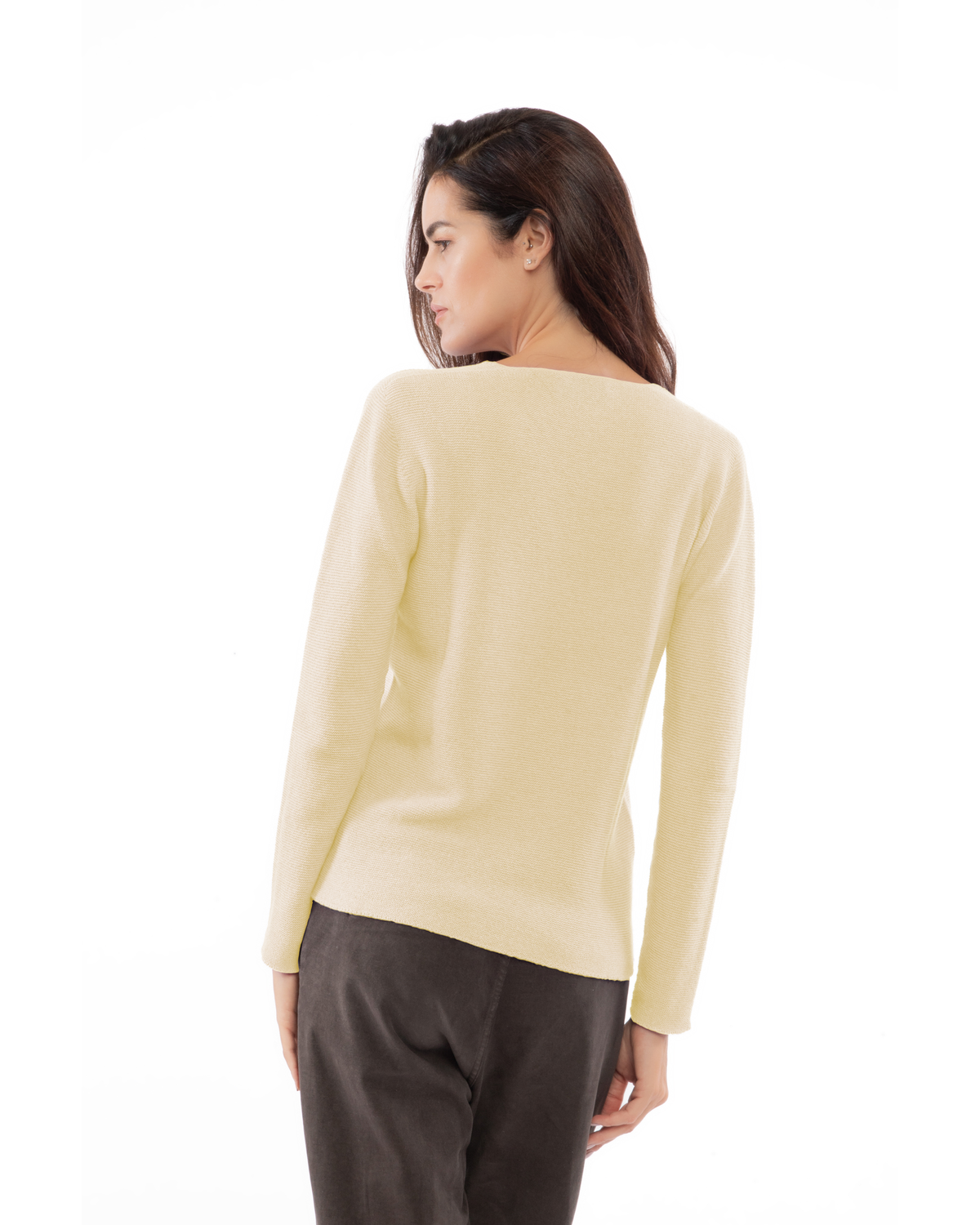 Butter Yellow pure cashmere links-stitch V-neck sweater, back view on a model.