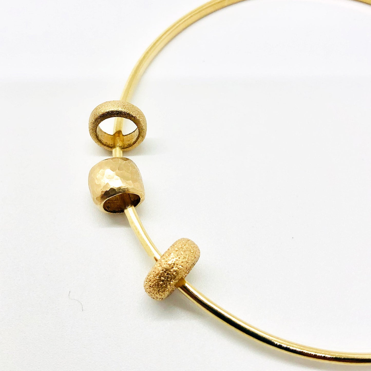 TRIO BEAD 14K GOLD BANGLE