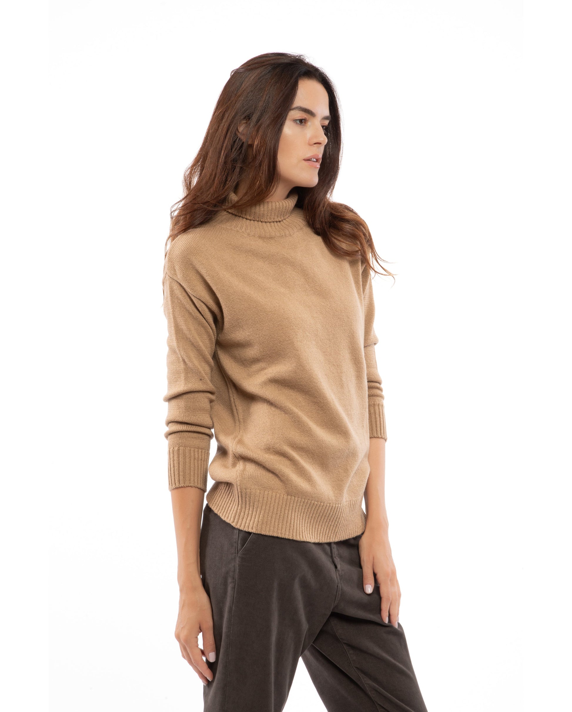 womens funnel neck turtleneck sweater cashmere lambswool blend Camel Made In Italy 4